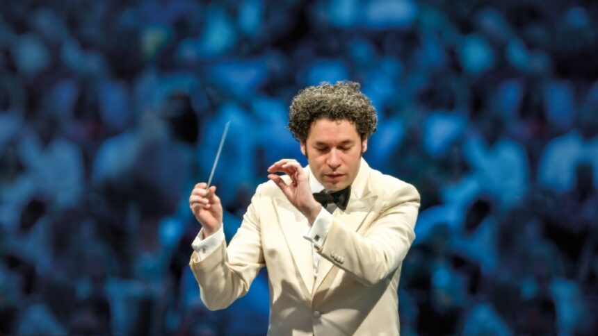 Gustavo Dudamel inició su última temporada con la Filarmónica de Los Ángeles