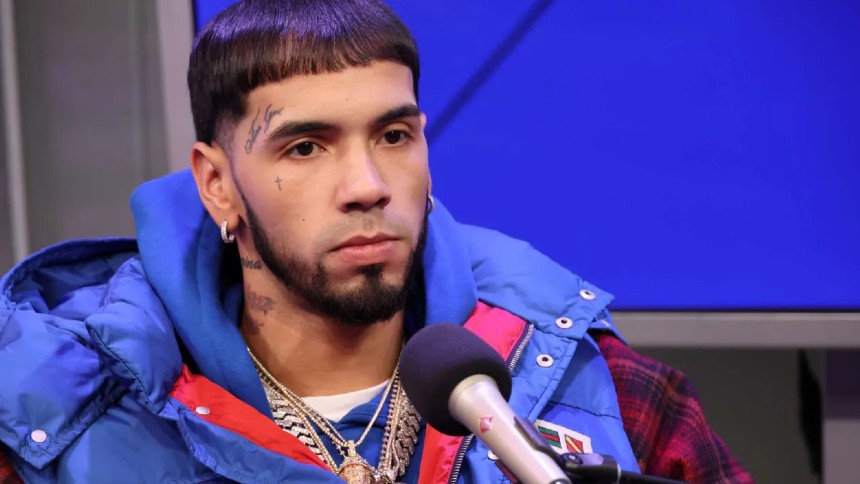 "Se ve triste", las fotos de Anuel AA que prendieron las alarmas en sus seguidores