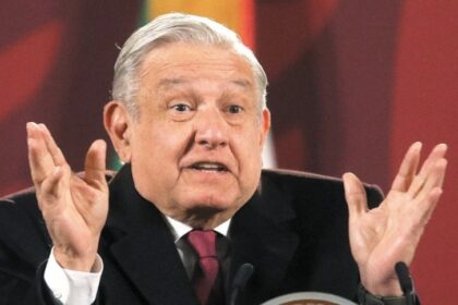 López Obrador anunció que se contagió de COVID-19 por tercera vez