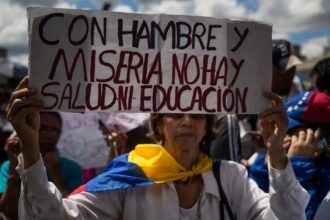 «Nuestra prioridad es sobrevivir»: Maestros venezolanos rechazan regreso anticipado a clases