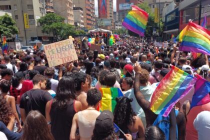 EN FOTOS | Con multitudinaria marcha se celebró el Día del Orgullo Lgbtiq en Caracas este 2Jul