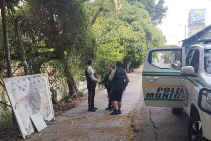 Funcionario de la Policía Municipal de Sucre (PoliSucre) encontraron, el cadáver de un hombre debajo de un puente en Los Ruices