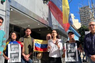 Migrantes venezolanos en Argentina denunciaron que por quinto días consecutivo no pudieron inscribirse en el Registro Electoral (RE).