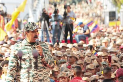 Maduro propone incluir la cadena perpetua y la inhabilitación de por vida para crímenes de "corrupción y traición a la patria"