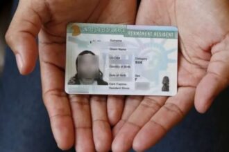 El gobierno del presidente de EEUU, Donald Trump, ordenó el procesamiento de algunas solicitudes de residencia permanente o "green card" para realizar una investigación más exhaustiva de los solicitantes.  