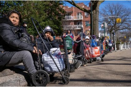 El gobierno de la ciudad de Denver, ubicada en el estado de Colorado (EEUU), implementa un nuevo programa de apoyo apoyar a los migrantes