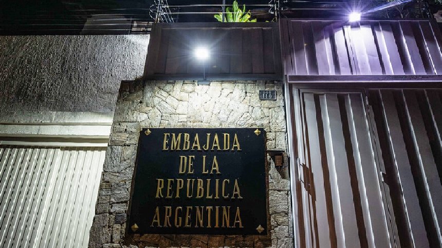 Denuncian nuevo asedio a la embajada de Argentina en Caracas este 23Nov