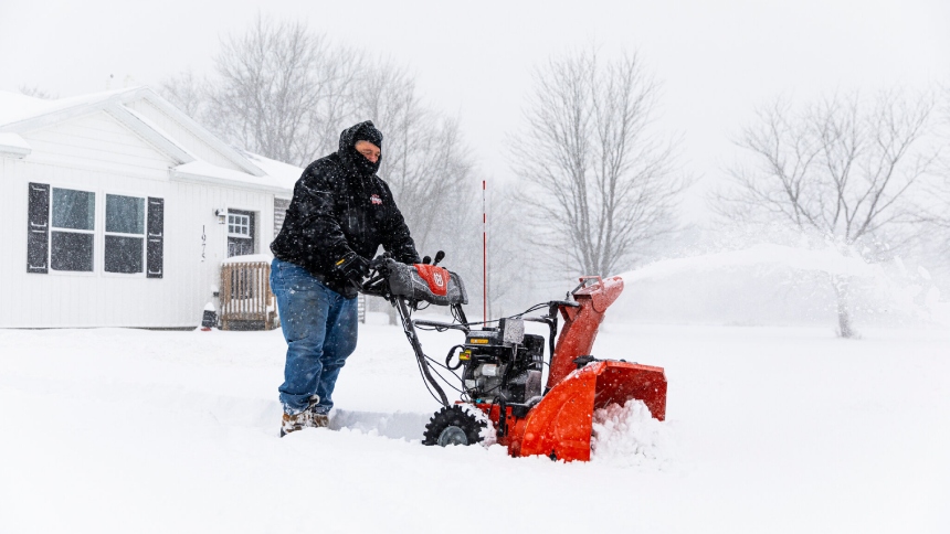 Nevadas de larga duración en EEUU continúa azotando la región de los Grandes Lagos después de dejar entre tres y cinco pies de nieve en