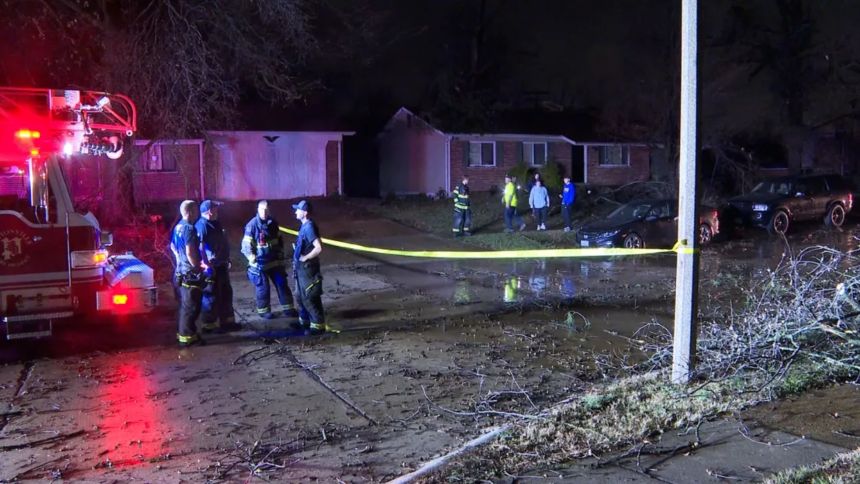 Sube a más de 30 el número de fallecidos por las fuertes tormentas que azotan el centro y el sur de EEUU
