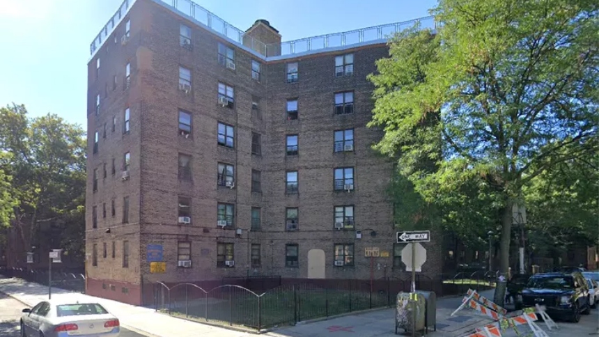 En un impactante suceso ocurrido en Queens, Nueva York (EEUU), una bebé de seis semanas, identificada Kiyanna Winfield, fue encontrada sin vida en su hogar con su cara mordida por un perro.  