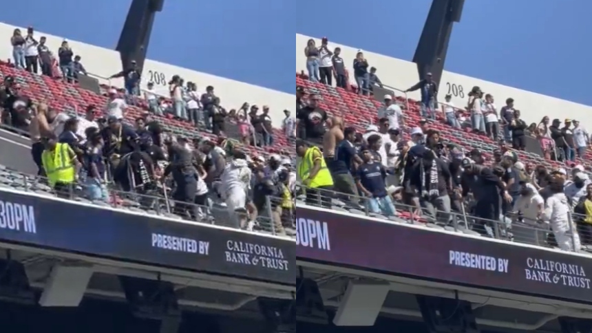 El fútbol es pasión, pero en ocasiones, la misma se desborda en formas lamentables. Esto fue lo que ocurrió tras el partido entre San Diego FC y LA Galaxy en el Snapdragon Stadium, donde una pelea entre aficionados de ambos equipos terminó en una batalla campal.  