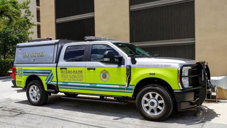 TENSIÓN EN FLORIDA: Explosión en centro comercial dejó diez heridos y el colapso parcial de la estructura