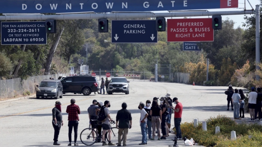 Los Dodgers de Los Ángeles –equipo de la Major League Baseball– impidieron el ingreso de agentes del Servicio de Inmigración y Control de Aduanas (ICE) a su estadio la mañana de este jueves, 19 de junio.
