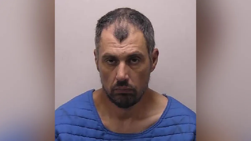 Las autoridades de Michigan (EEUU) revelaron la identidad del presunto responsable de apuñalar al menos 11 personas dentro de una reconocida tienda de los Estados Unidos.  