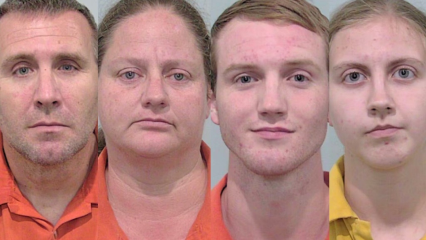 En Fort White, en Florida (EEUU), una denuncia encendió la alarma sobre una familia que mantenía a nueve niños —cinco biológicos y cuatro adoptados— en condiciones que las autoridades calificaron como “inhumanas”.  