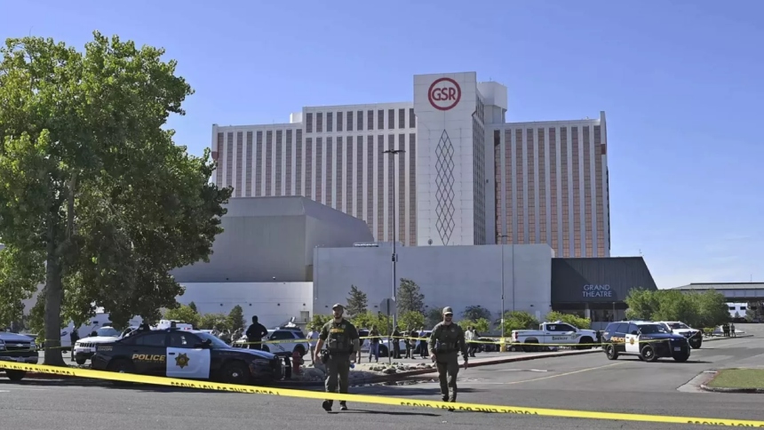 En la mañana de este lunes, 28 de julio, la ciudad de Reno, Nevada (EEUU), fue sacudida por un violento tiroteo frente al Grand Sierra Resort, el casino más grande del norte del estado, que dejó al menor dos muertos y varios heridos.   