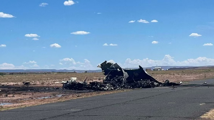 Una tragedia sacudió a EEUU este martes, 5 de agosto, cuando un avión ambulancia se estrelló durante su aterrizaje en el aeropuerto municipal de Chinle, en Arizona, dejando un saldo de cuatro personas muertas. 