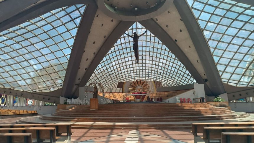 Entró a robar en la catedral de Barquisimeto sin saber que estaba siendo grabado por las cámaras de seguridad