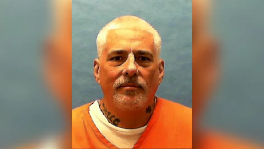 Un estremecedor giro sacudió el sistema penitenciario de Florida (EEUU), cuando Matthew Caylor, un recluso de 50 años condenado a muerte por el asesinato de una niña de 13 años, fue hallado sin vida en su celda.  