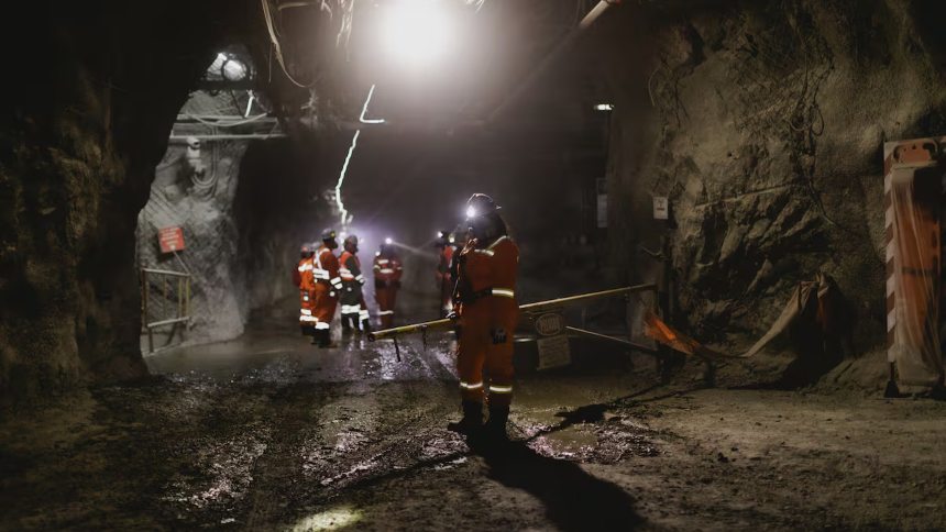 Rescatan el cuerpo sin vida de uno de los trabajadores reportado desaparecido en mina de Chile
