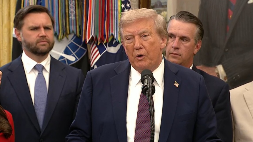 En una declaración inesperada desde el Salón Oval, el presidente de EEUU, Donald Trump, anunció este martes, 2 de septiembre, que fuerzas estadounidenses llevaron a cabo un ataque directo contra una embarcación que transportaba drogas desde Venezuela.  