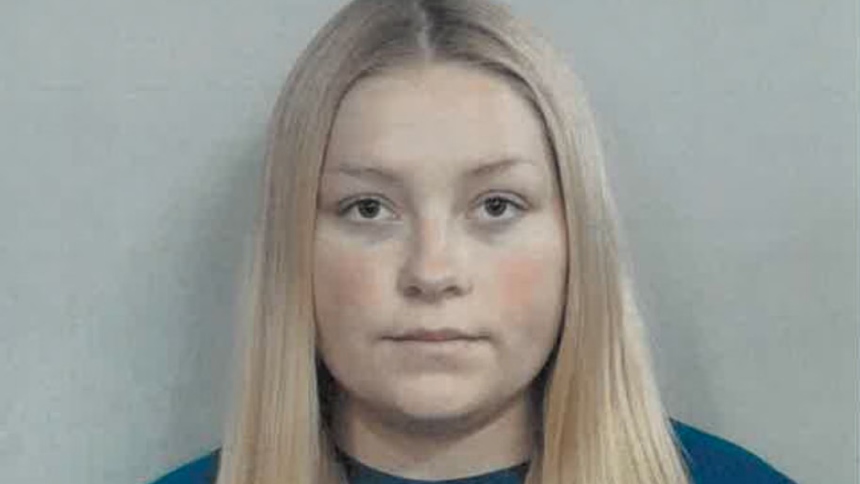 Un estremecedor hecho sacudió a la comunidad de la Universidad de Kentucky (EEUU), cuando trascendió la noticia de que Laken Ashlee Snelling, estudiante de último año y miembro del equipo de porristas acrobáticas de la institución, fue arrestada tras el hallazgo del cadáver de un bebé en su domicilio.  