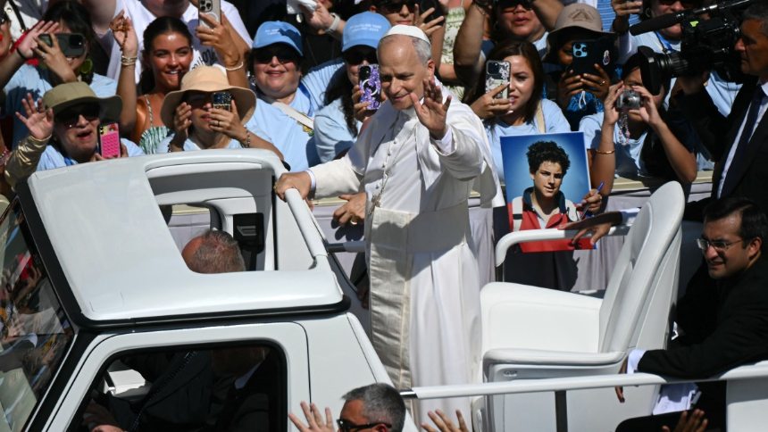 Carlo Acutis se convirtió "oficialmente" en el primer santo milenial tras ser canonizado este 7Sep