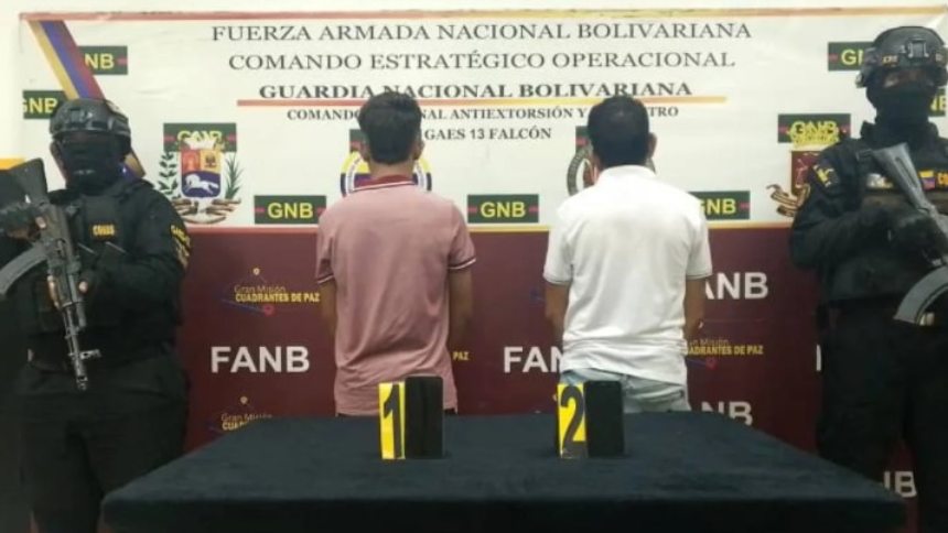 Crearon un perfil falso de Facebook para vender contenido íntimo de una mujer y así fueron descubiertos