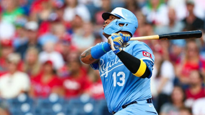 EN VIDEO: Los registros históricos alcanzados por Salvador Pérez tras dar dos jonrones en un partido