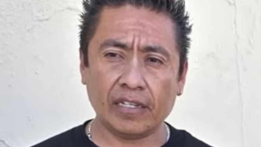 En un operativo migratorio realizado en South Los Ángeles, agentes del Servicio de Inmigración y Control de Aduanas (ICE, por sus siglas en inglés) dispararon contra Carlitos Ricardo Parias, un creador de contenido mexicano de 44 años conocido por documentar redadas migratorias en TikTok.  