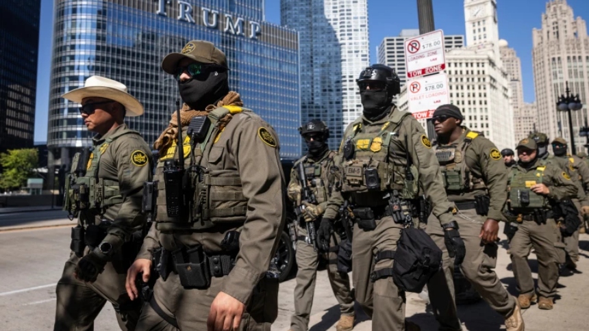 El gobierno del estado de Illinois presentó este lunes, 6 de octubre, una demanda contra el presidente de los Estados Unidos, Donald Trump, tras ordenar el envío de 400 soldados de la Guardia Nacional desde Texas a Chicago.  