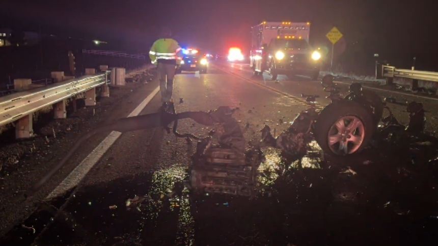 Un total de cinco personas, incluidos tres niños, murieron en un trágico accidente en la autopista 83 de Colorado (EEUU).  