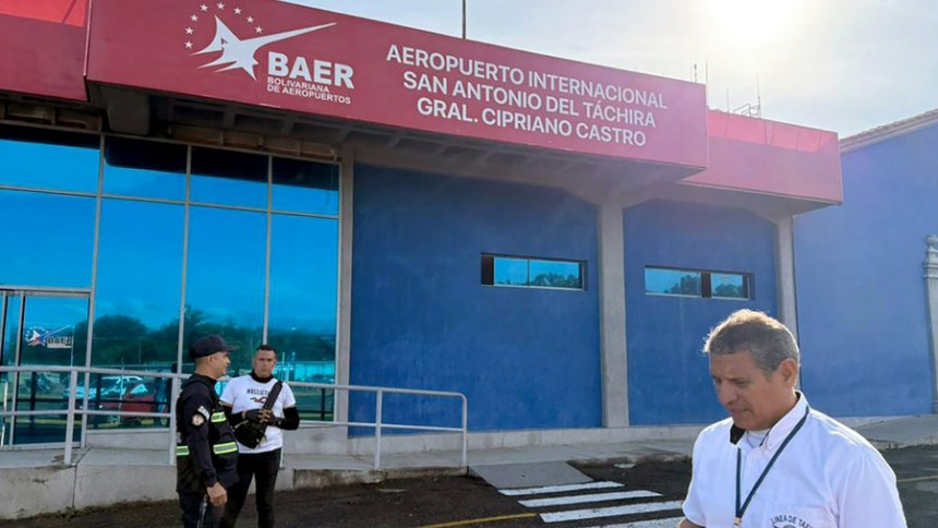 Pasajeros improvisan rutas por tierra y líneas locales ante crisis de vuelos internacionales