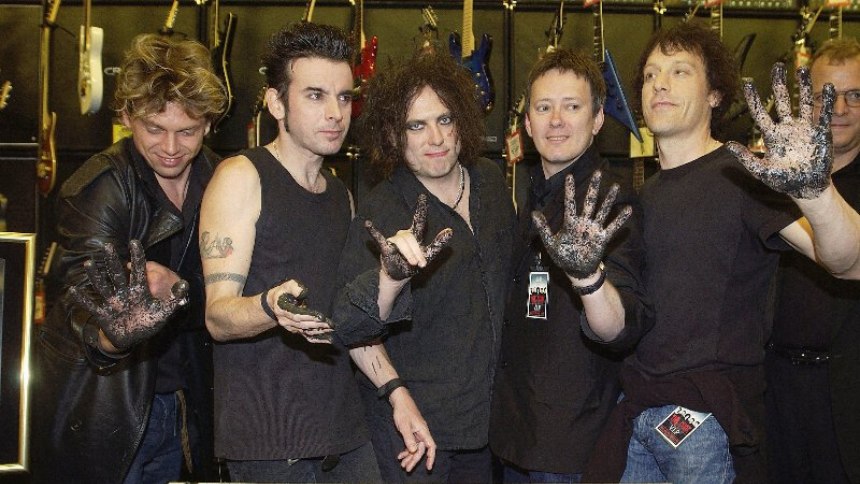 Guitarrista de la banda británica The Cure fallece a los 65 años