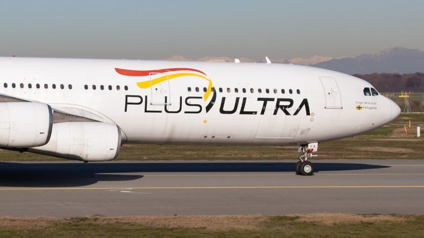 Detienen en España al dueño y al director ejecutivo de la aerolínea Plus Ultra