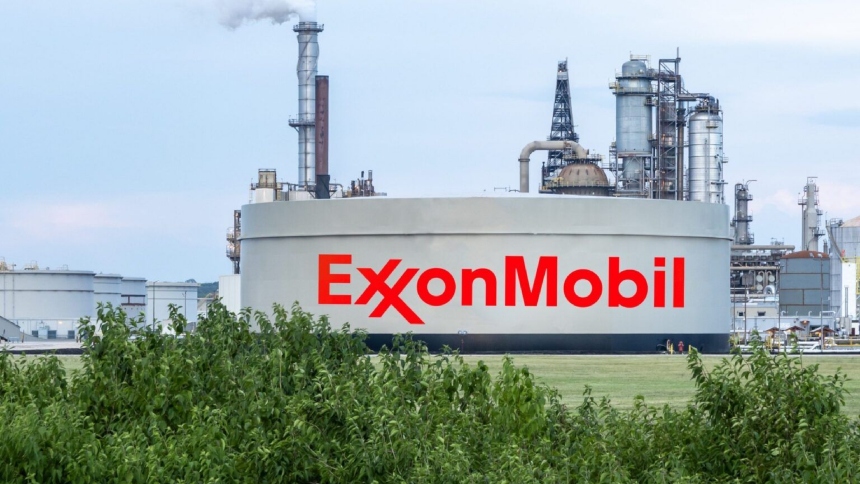 Exxon Mobil mantiene su interés en regresar a Venezuela pese al mensaje enviado por el presidente de Estados Unidos, Donald Trump, quien afirmó recientemente que podría impedir el ingreso de la petrolera al país sudamericano. 