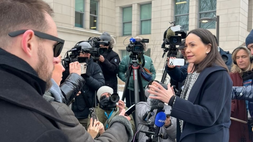 María Corina Machado, líder opositora y Premio Nobel de la Paz, afirmó este miércoles, 28 de enero, desde Washington (EEUU), que Venezuela atraviesa “días decisivos”, una expresión con la que buscó transmitir la magnitud del momento político que vive el país tras su reunión con el secretario de Estado estadounidense, Marco Rubio.  