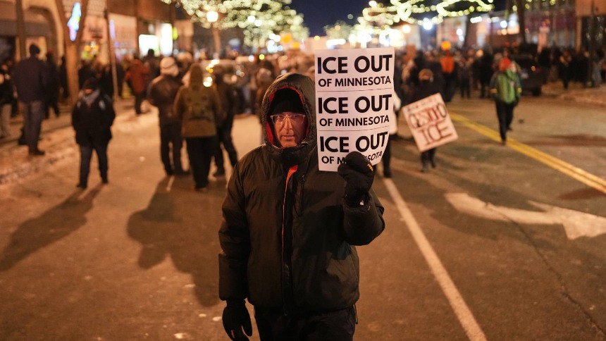 Trump ordena retirar la presencia de agentes federales en protestas de Mineápolis