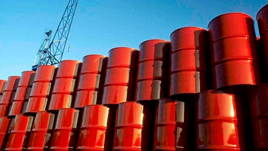 El precio del petróleo supera los 100 dólares por barril por primera vez desde 2022