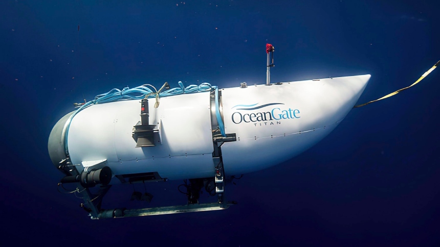 La madre que cedió su asiento en el Titan recibió, nueve meses después, dos cajas del tamaño de un zapato con los restos identificables de su esposo y su hijo, víctimas de la implosión del sumergible durante su descenso al Titanic. 