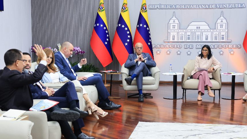 Delcy Rodríguez anuncia que en junio comienza consulta nacional para reformar la Justicia