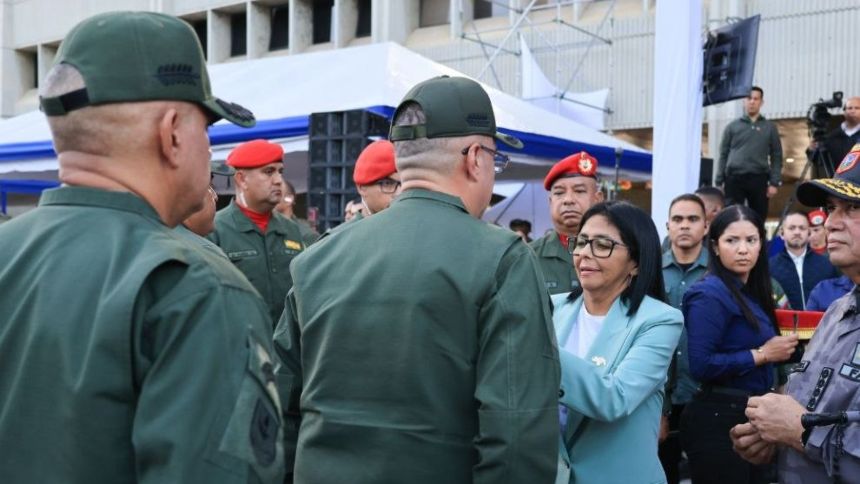 EN VIDEO: Delcy Rodríguez oficializó designación de altos mandos de la FANB durante acto de graduación de tropas profesionales