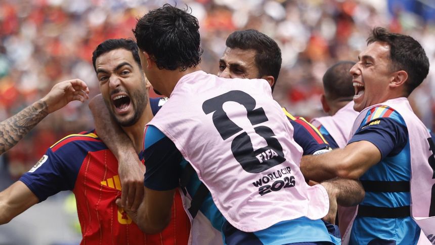 España, a las segundas semifinales mundialistas de su historia