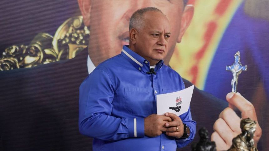 EFE: Cabello 'da bienvenida' a opositores que llegaron al país para diálogo con el chavismo