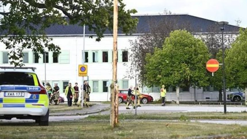 Horror en Suecia: Exalumno atacó escuela secundaria con una espada, dejó un fallecido y tres heridos