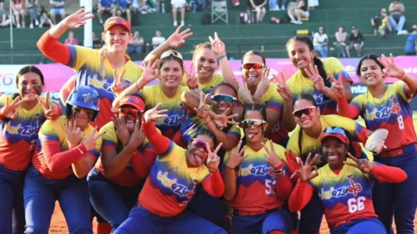 ¡Orgullo nacional! El sóftbol femenino conquistó invicto la medalla de oro en los Suramericanos
