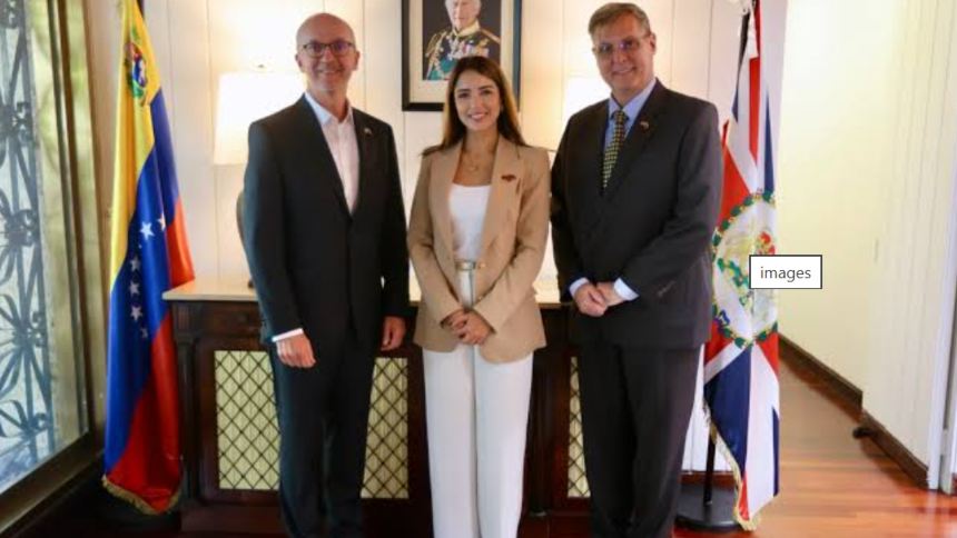 La ministra Daniella Cabello y el encargado de negocios de la embajada del Reino Unido en Caracas, Colin Dick, sostuvieron un encuentro.